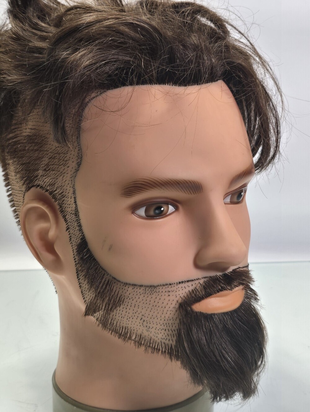 Magnum 14108 Barber Cosmetology Mannequin Head Male Beard Hair Training Practice
